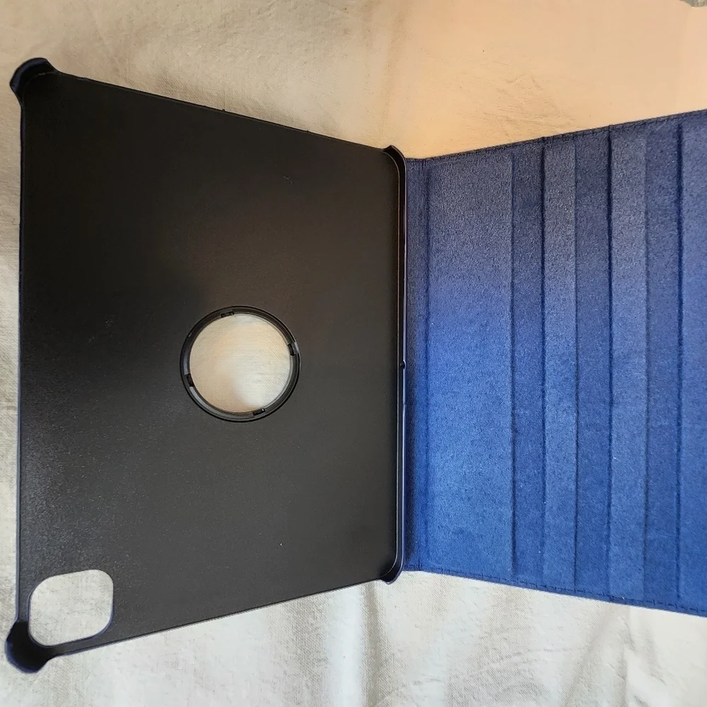 Rotaiting IPad Navy Blue Case NWT